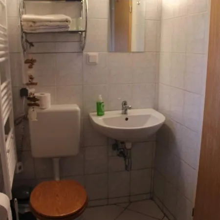 アパート Reinecke Brigitte Re *